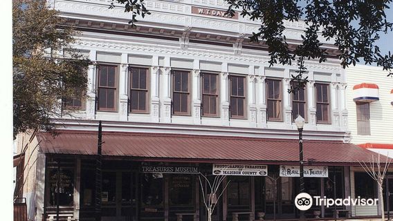 Treasures of Madison County Museum