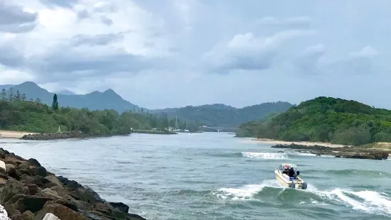 Torakina Beach