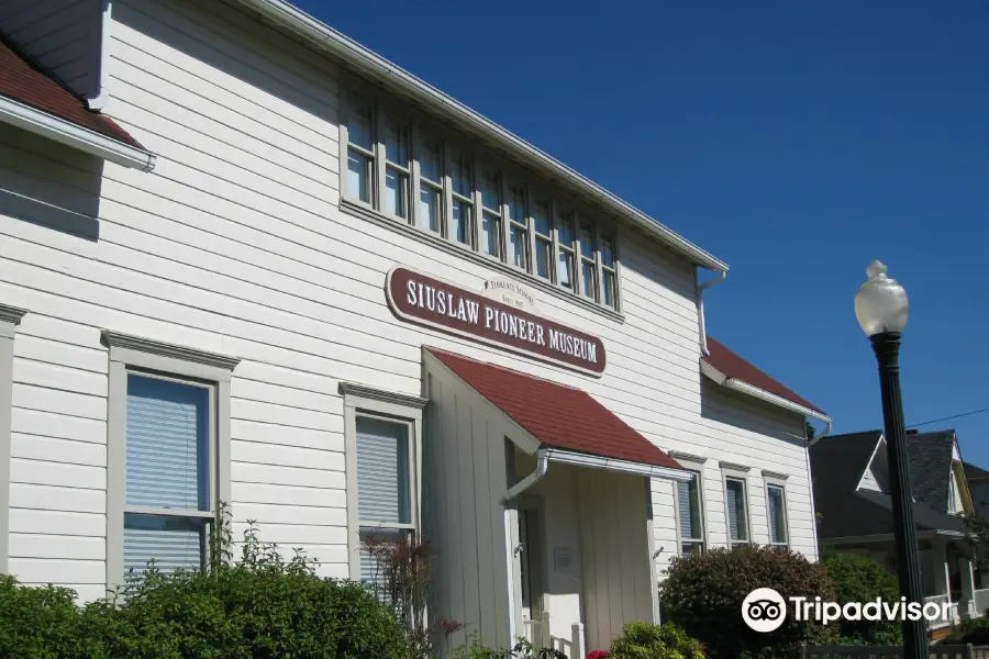 Siuslaw Pioneer Museum