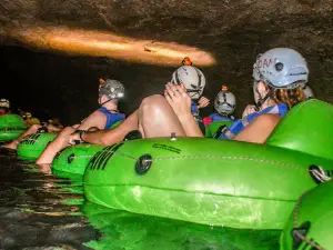 Cave Tubing.Bz