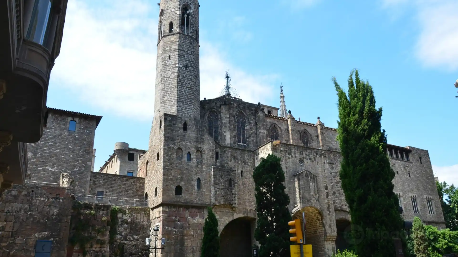 バルセロナ市歴史博物館周辺のホテル