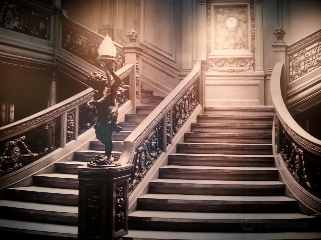 Hotels near Exposition Titanic