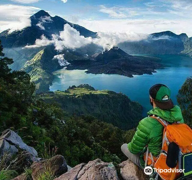 Cakrawala Rinjani Trekking