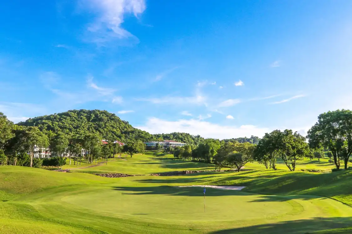 Hotels near Laem Chabang International Country Club