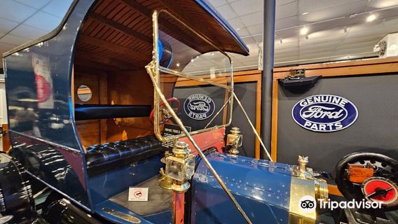 Car and Carriage Caravan Museum