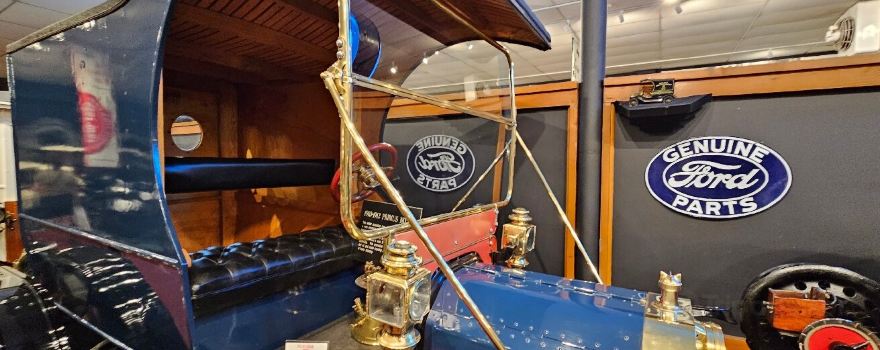 Car and Carriage Caravan Museum