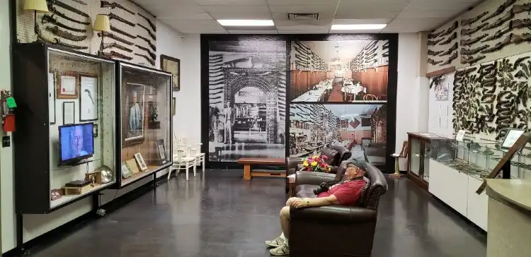 Hotels near J.M. Davis Arms & Historical Museum
