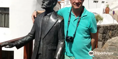 Escultura de Unamuno