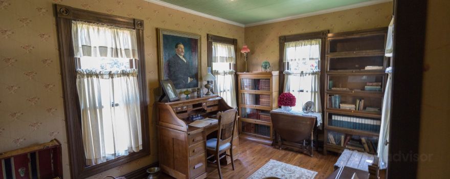 Chickasaw White House