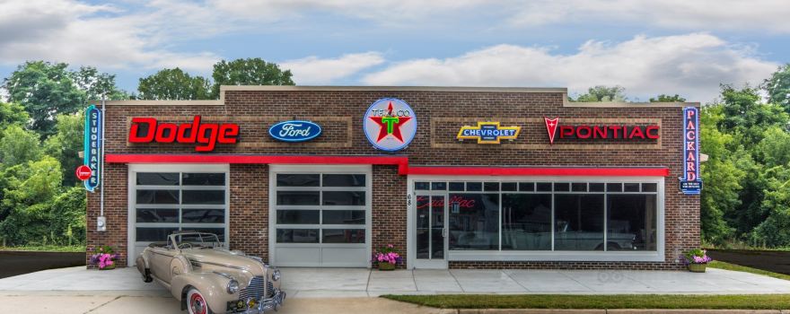 GoGo Classic Cars & Showroom