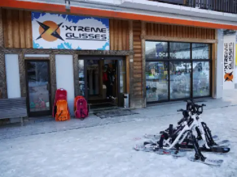 XTREME GLISSES