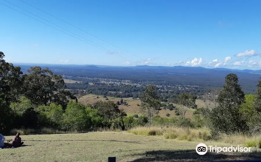 Bimbadeen Lookout