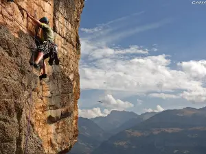 Crescendo escalade et canyoning - Guillestre, Ecrins et Queyras