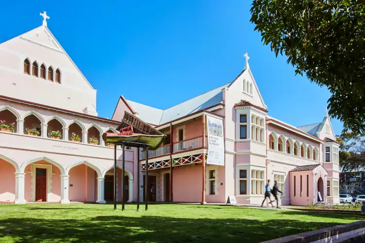 Hotels near Bunbury Regional Entertainment Centre (BREC)