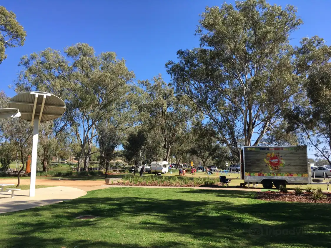 Hotels near Jaycee Park