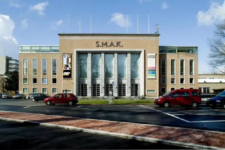 Hotel dekat Stedelijk Museum voor Actuele Kunst SMAK
