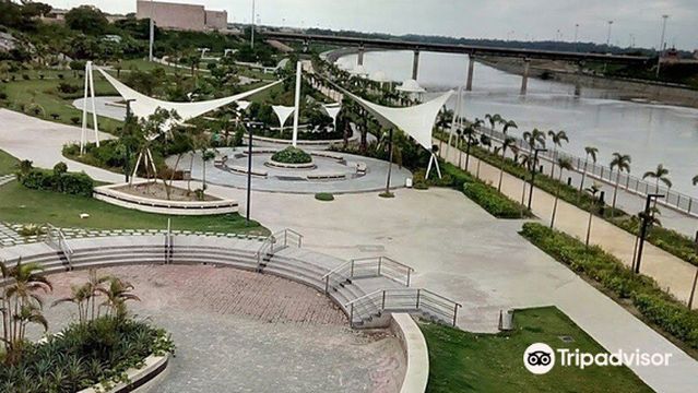Gomti Riverfront Park