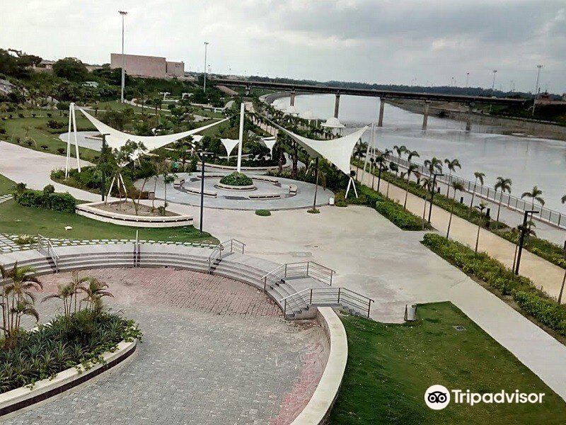 Gomti Riverfront Park