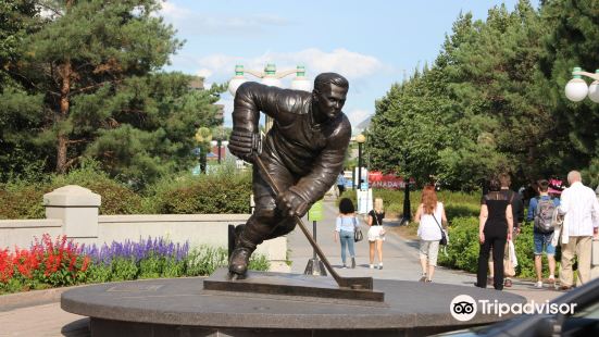 Statue of Maurice Richard