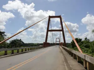 Puente colgante Magapit