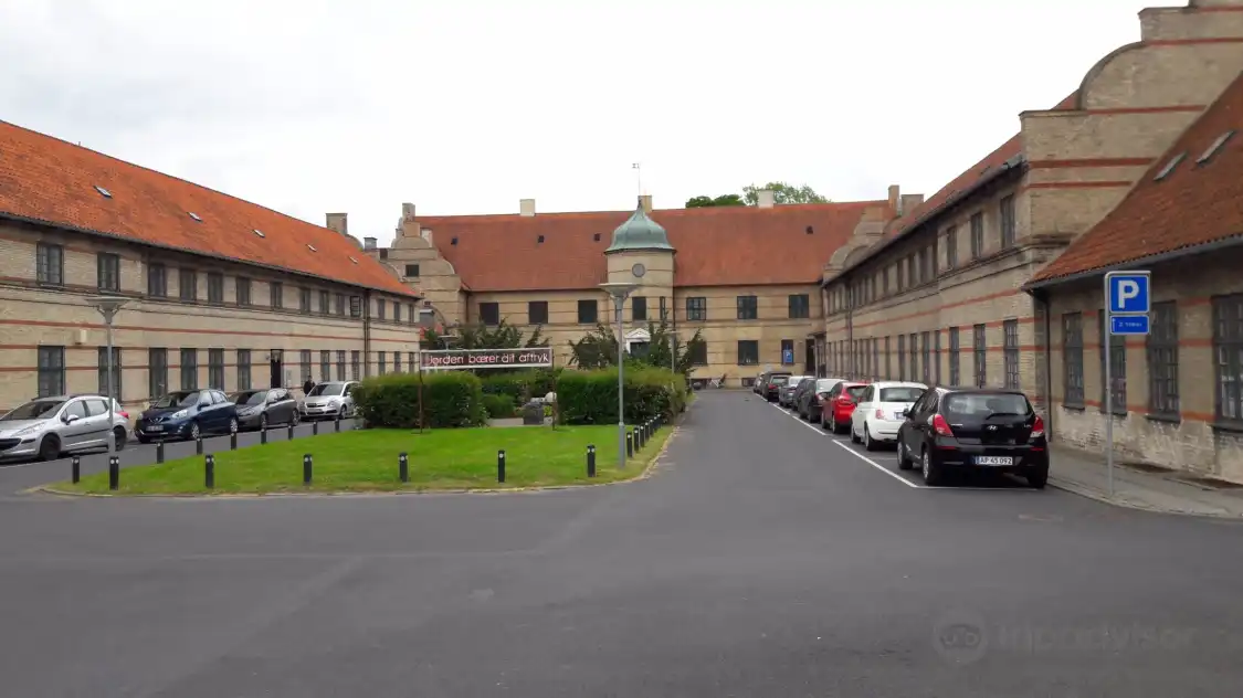Hotels near Museum Ovartaci