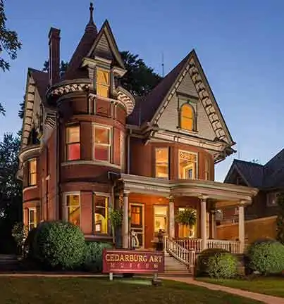 Hotels near Cedarburg Art Museum