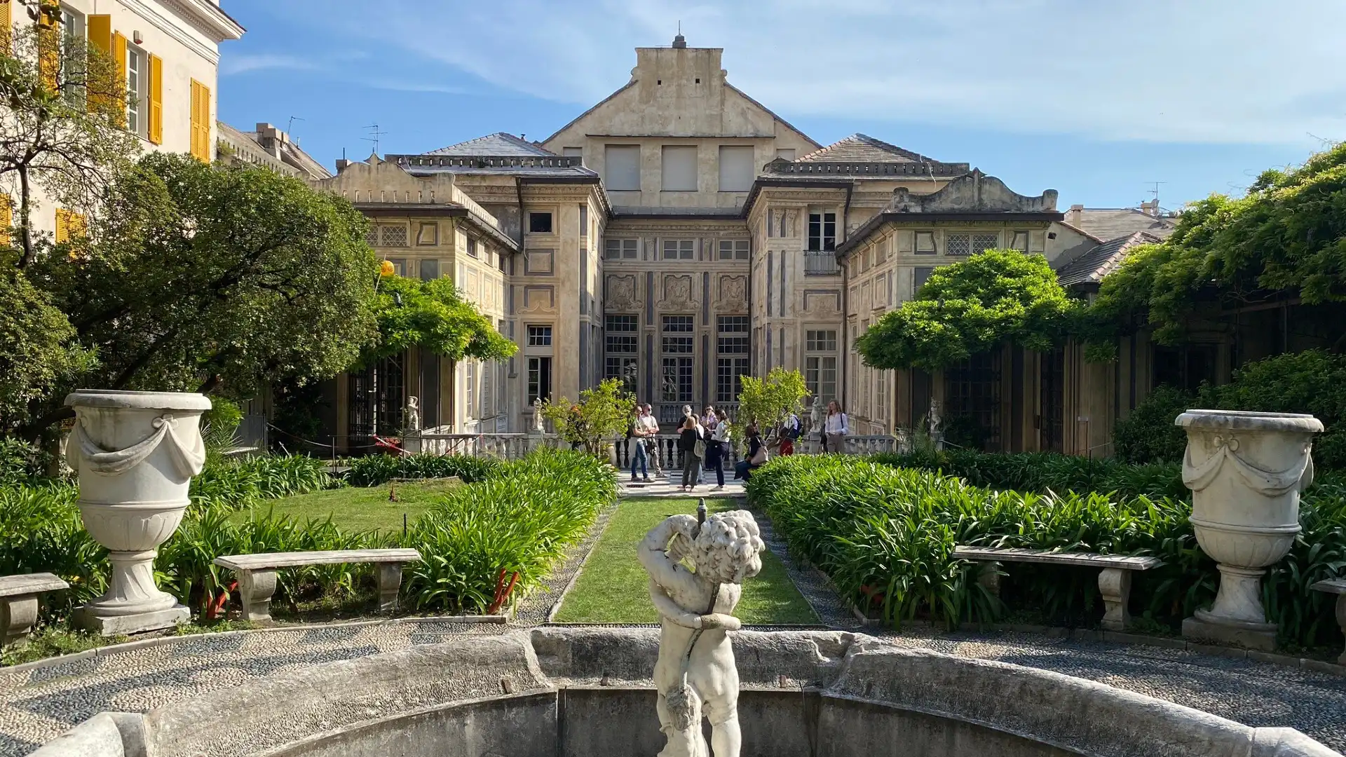 Hotels near Palazzo Podestà