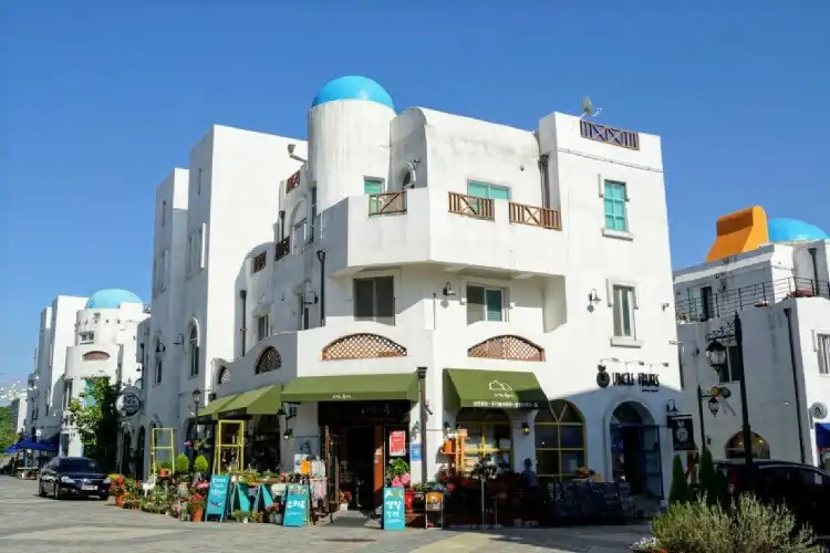 Hotels near Asan Mediterranean Town