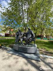 Stanislaŭ Maniuška and Vincent Dunin-Marcinkievič Monument