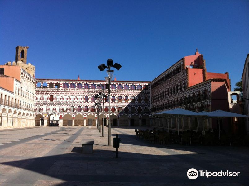 Urumqi to Badajoz Flights