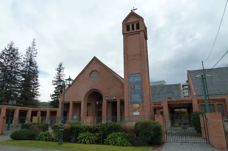 Hotels near San Francisco de Sales parish