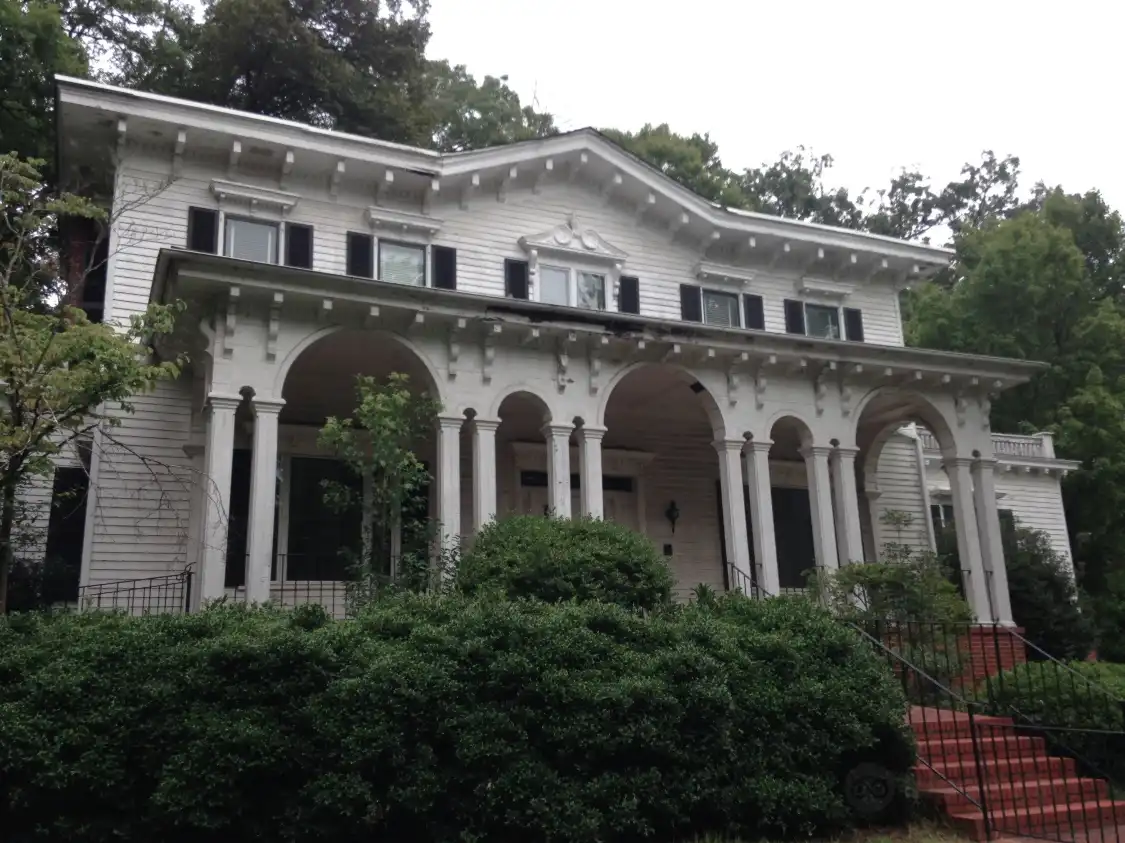 Hotels near Beattie House