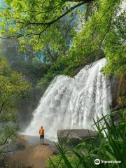 Huluganga Ella Waterfall