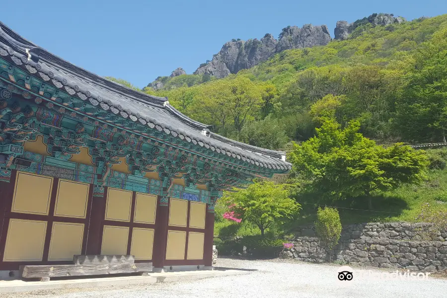 Naejangsa Temple