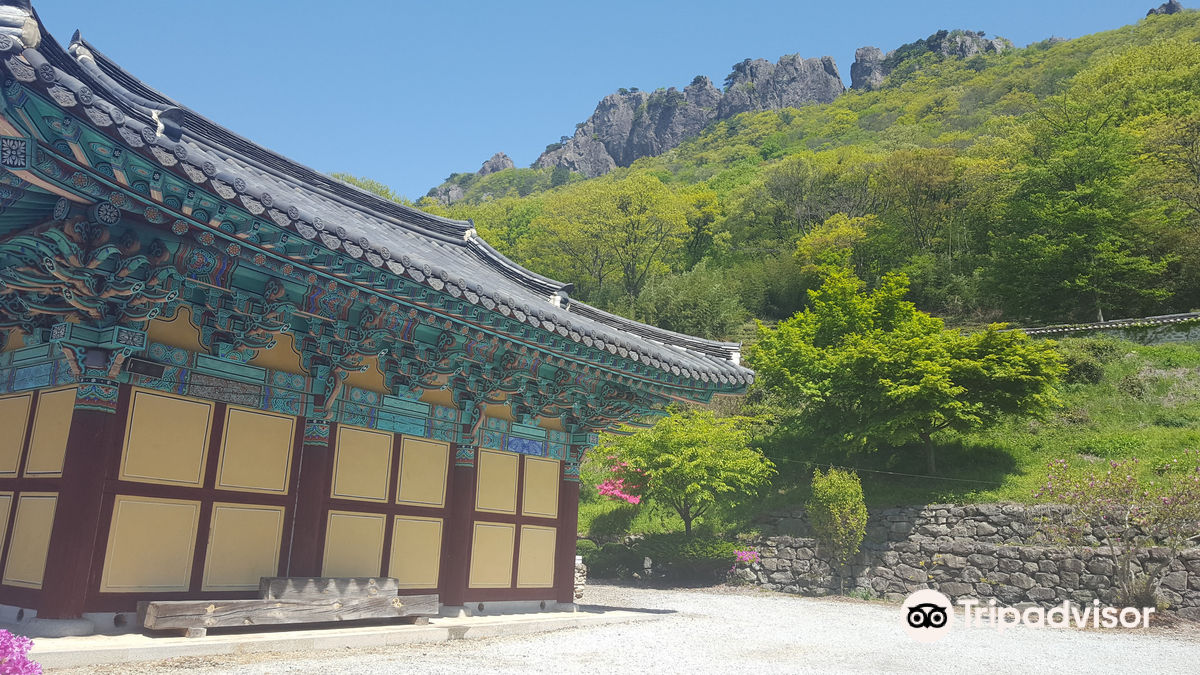 Naejangsa Buddhist Retreat