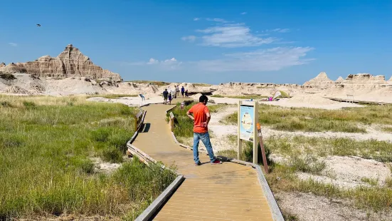 Fossil Exhibit Trailhead