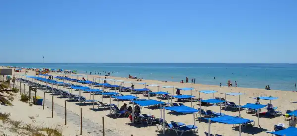 Hotels near Barril Beach