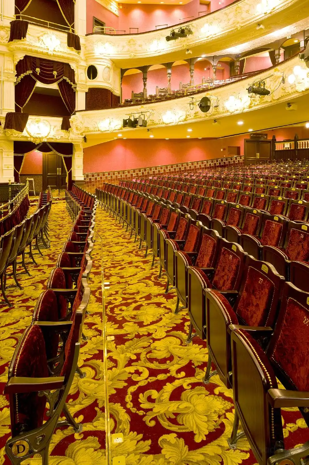 Hotels near Theatre Royal