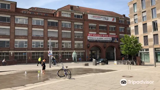 Opel-Hauptportal