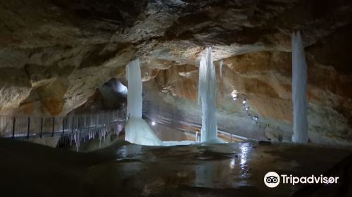 Dachstein Giant Ice Caves