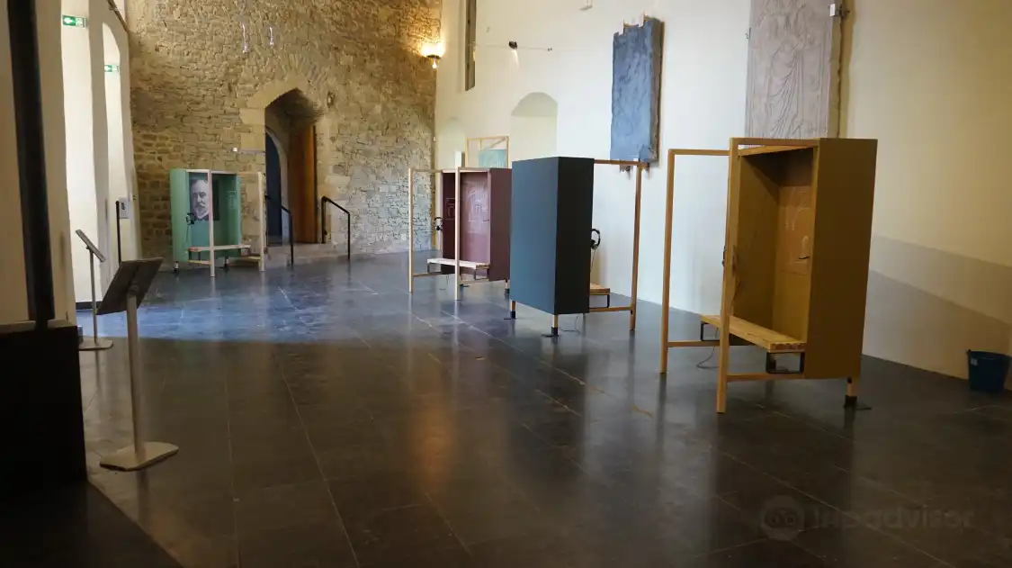 Hotels near Chateau Musee