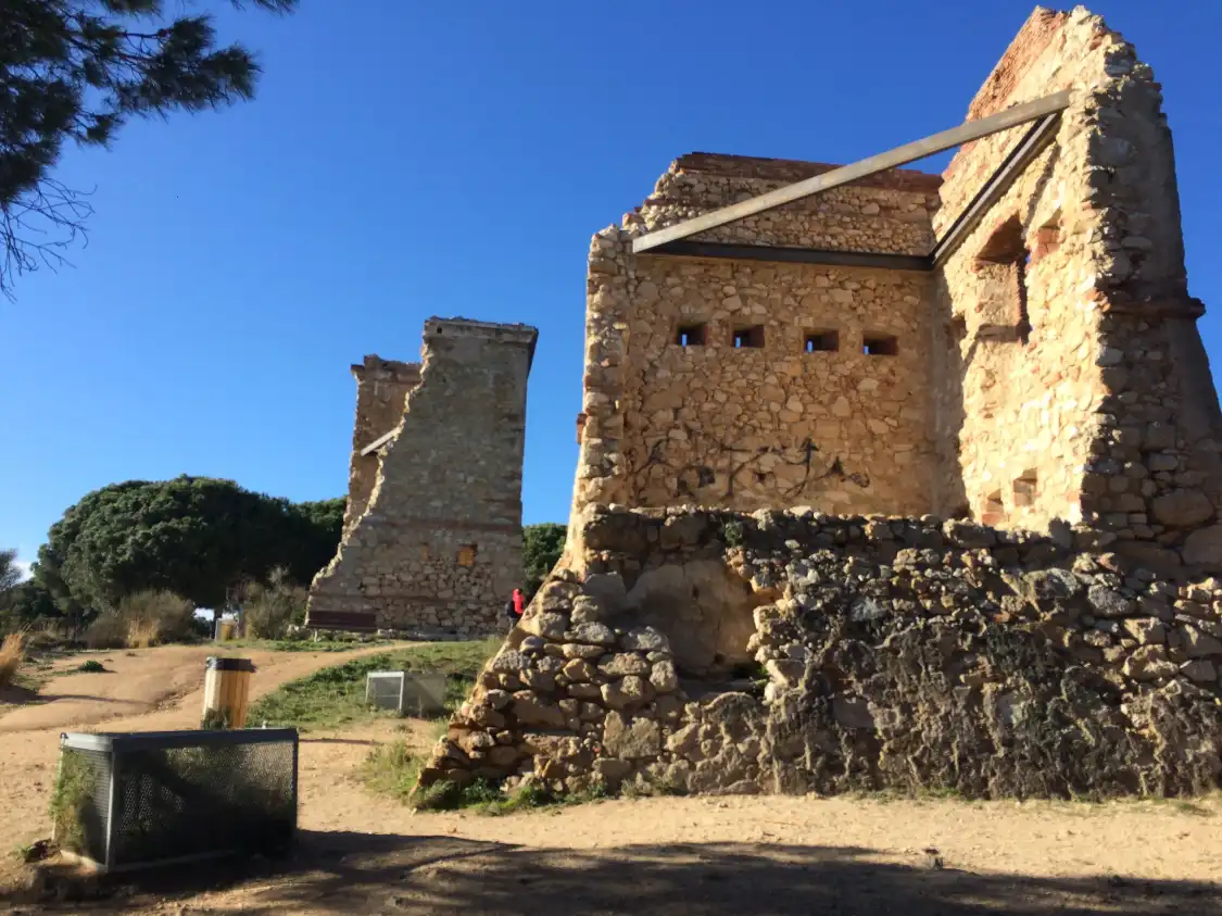 Hotels near Guard Towers Las Torretas