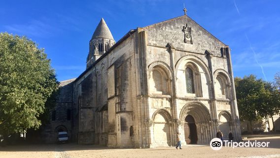 Abbey to the Ladies of Saintes