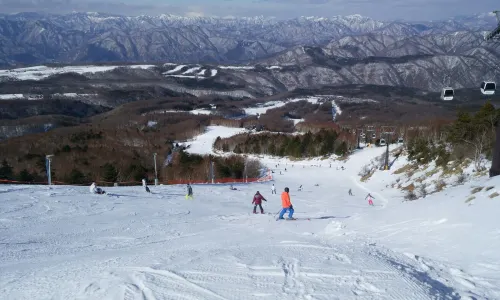 獵人山鹽原滑雪場