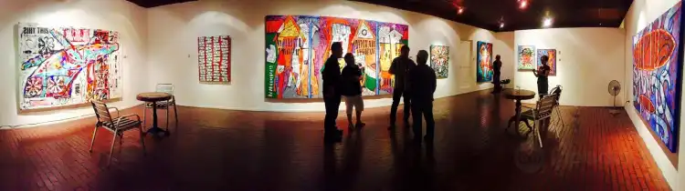 Hotels near Kulay Diwa Gallery of Philippine Contemporary Art