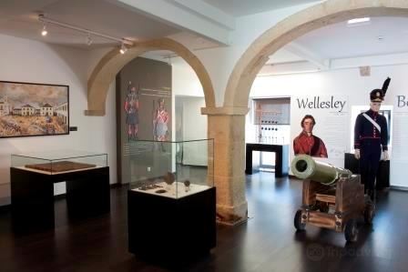 Interpretation Center of Torres Lines / Tour Desk