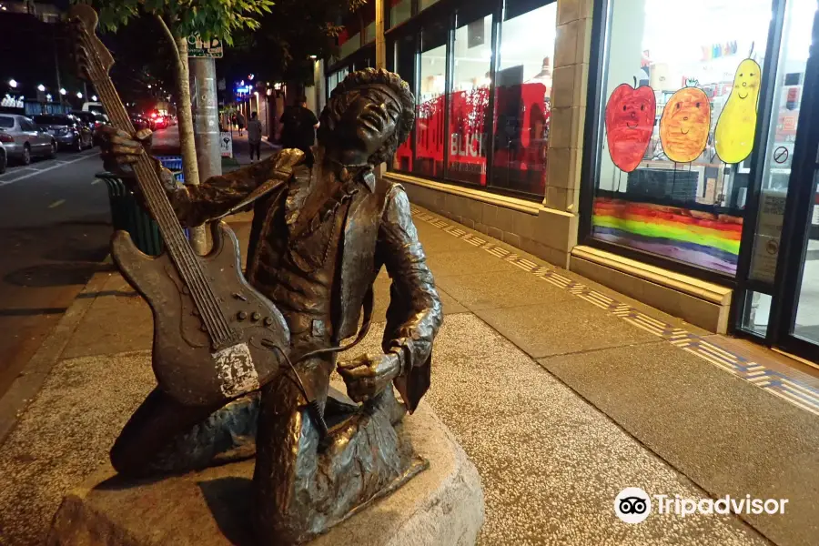 Jimi Hendrix Statue