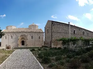 Abbaye San Leonardo de Siponto