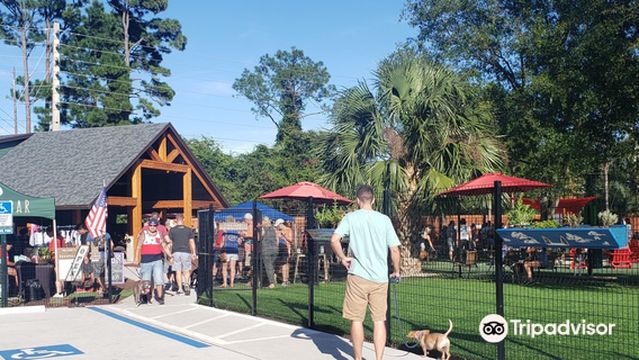 BrewHound Dog Park + Bar