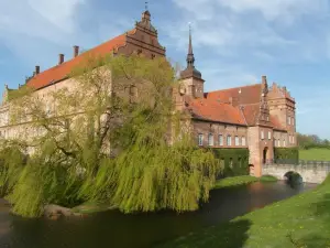 Holckenhavn Castle